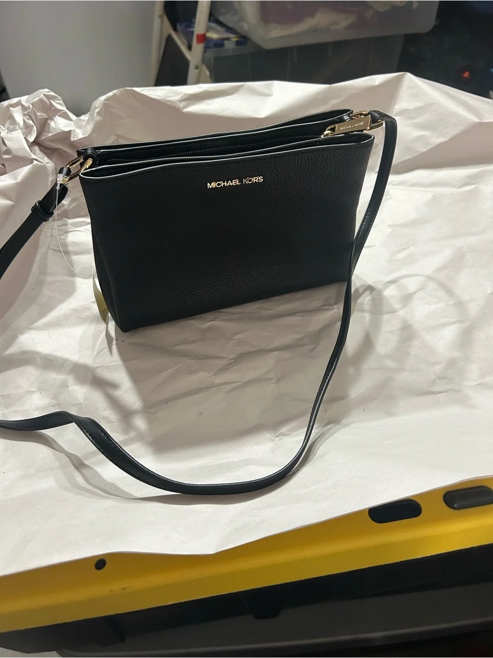 Michael Kors compact pebbled